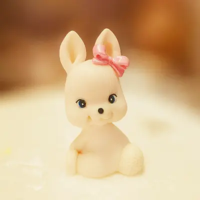 Фигурка зайчика с бантиком