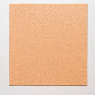 Вафельный лист персикового цвета.