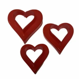 Вырубки «Сердце», 3 шт. Размеры: 10 см, 8,5 см, 7 см, 6 см, 5,5 см, 4 см. Материал — пластик.